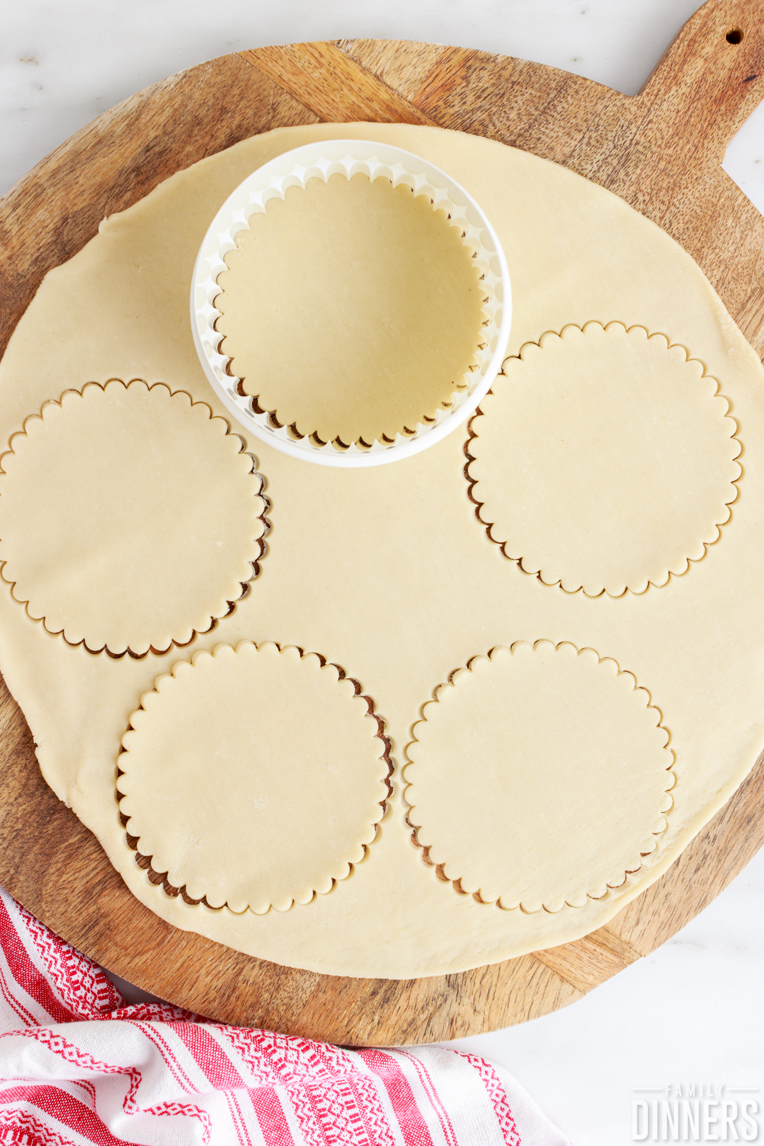 cut out rounds of pie crust
