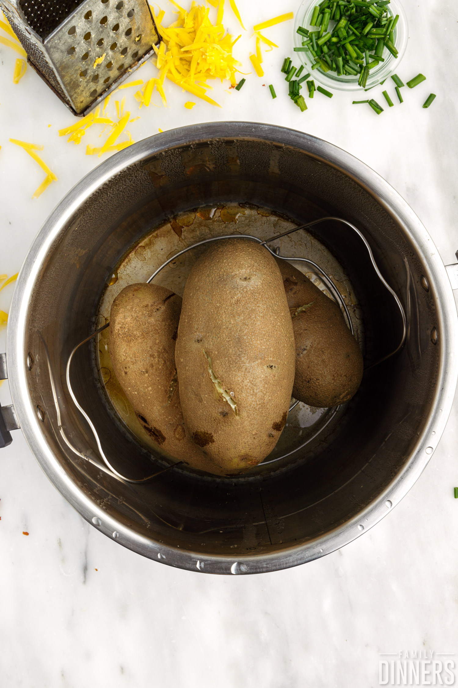 cooked baked potatoes in instant pot