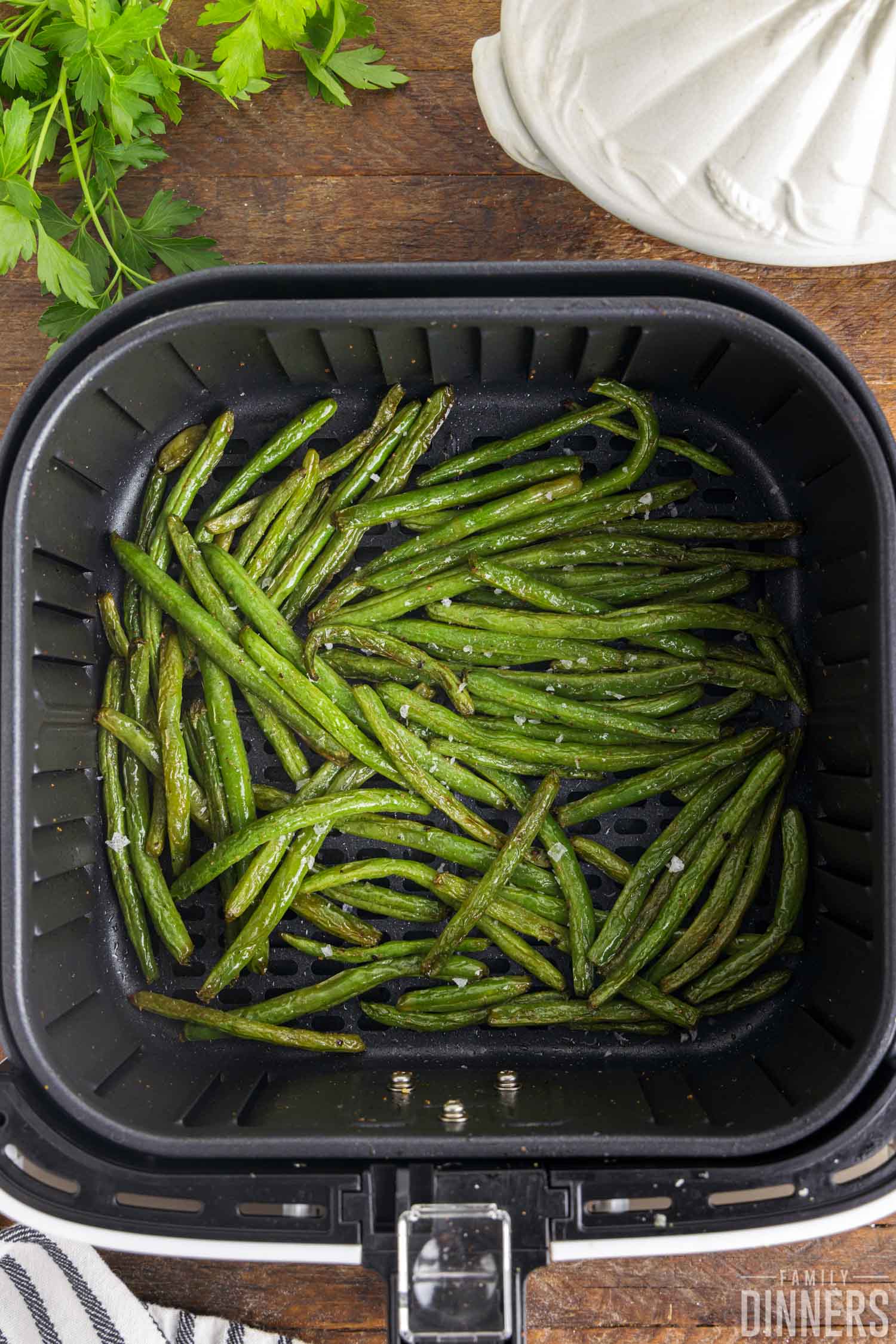 roasted green beans in the air fryer