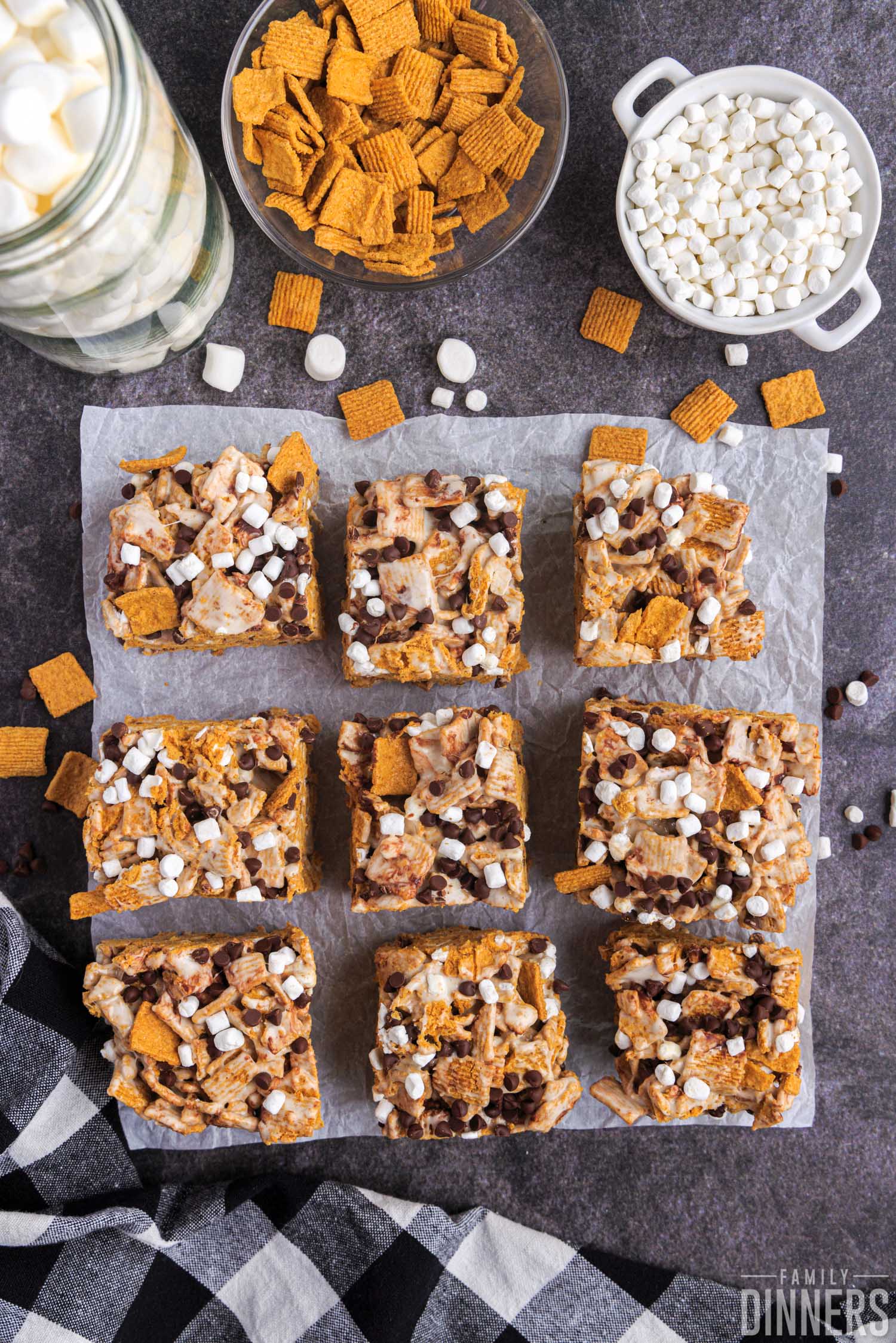 9 s'mores treat squares in a grid.