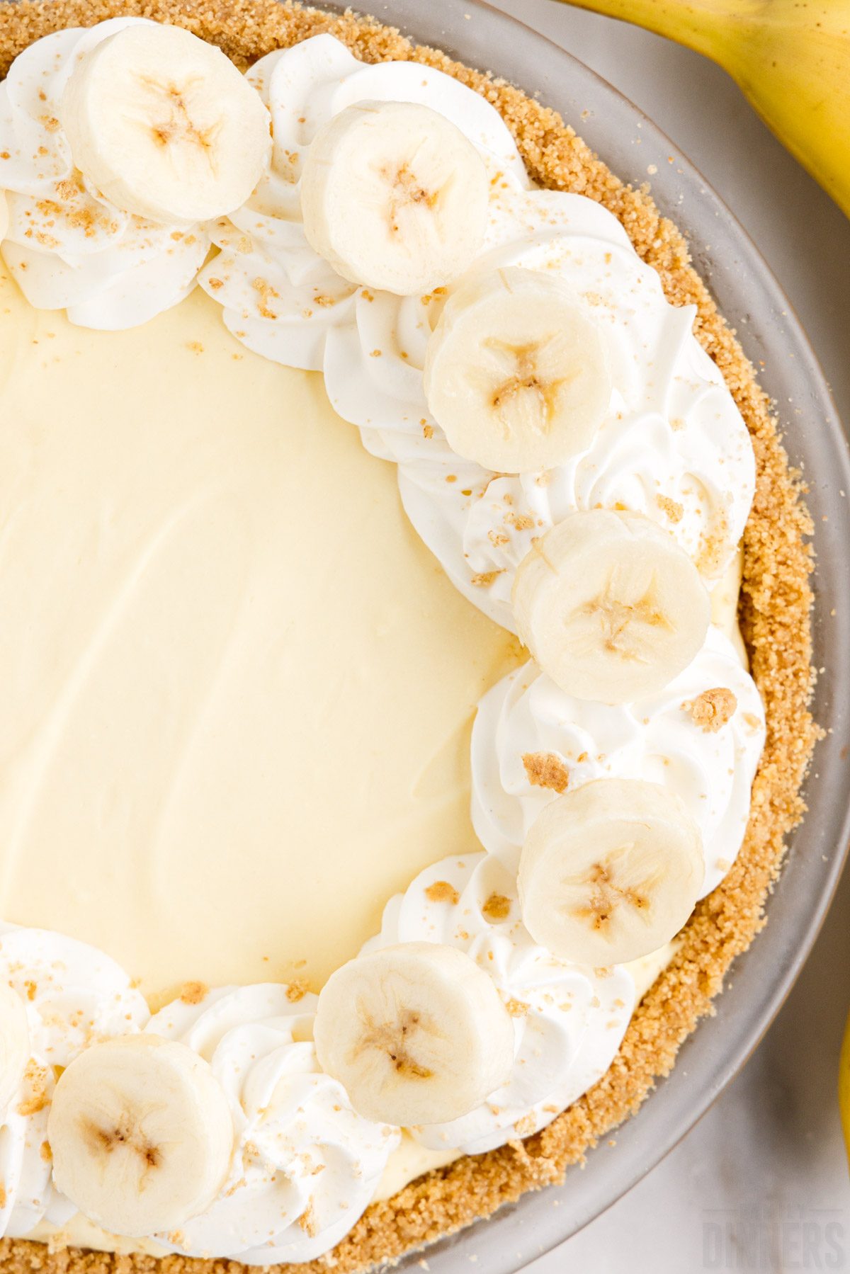 banana pudding pie with graham cracker crust