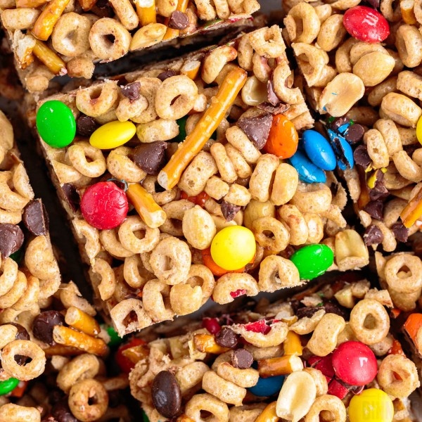 trail mix bar square.