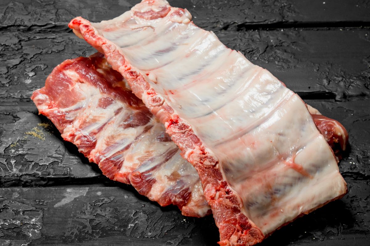 Raw ribs with membrane.